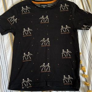 Black Halloween T shirt